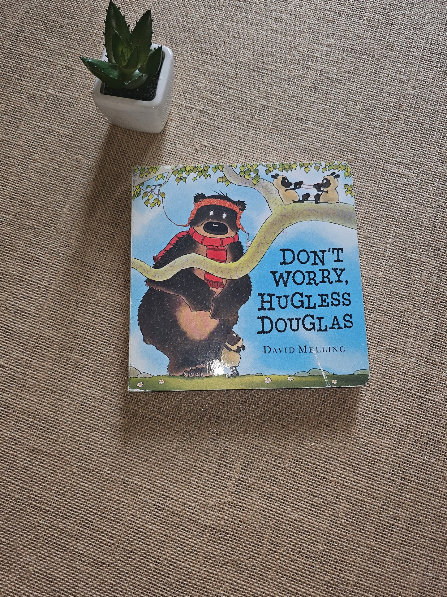 PLB000006 - Don’t Worry Hugless Douglas - Hard Cover