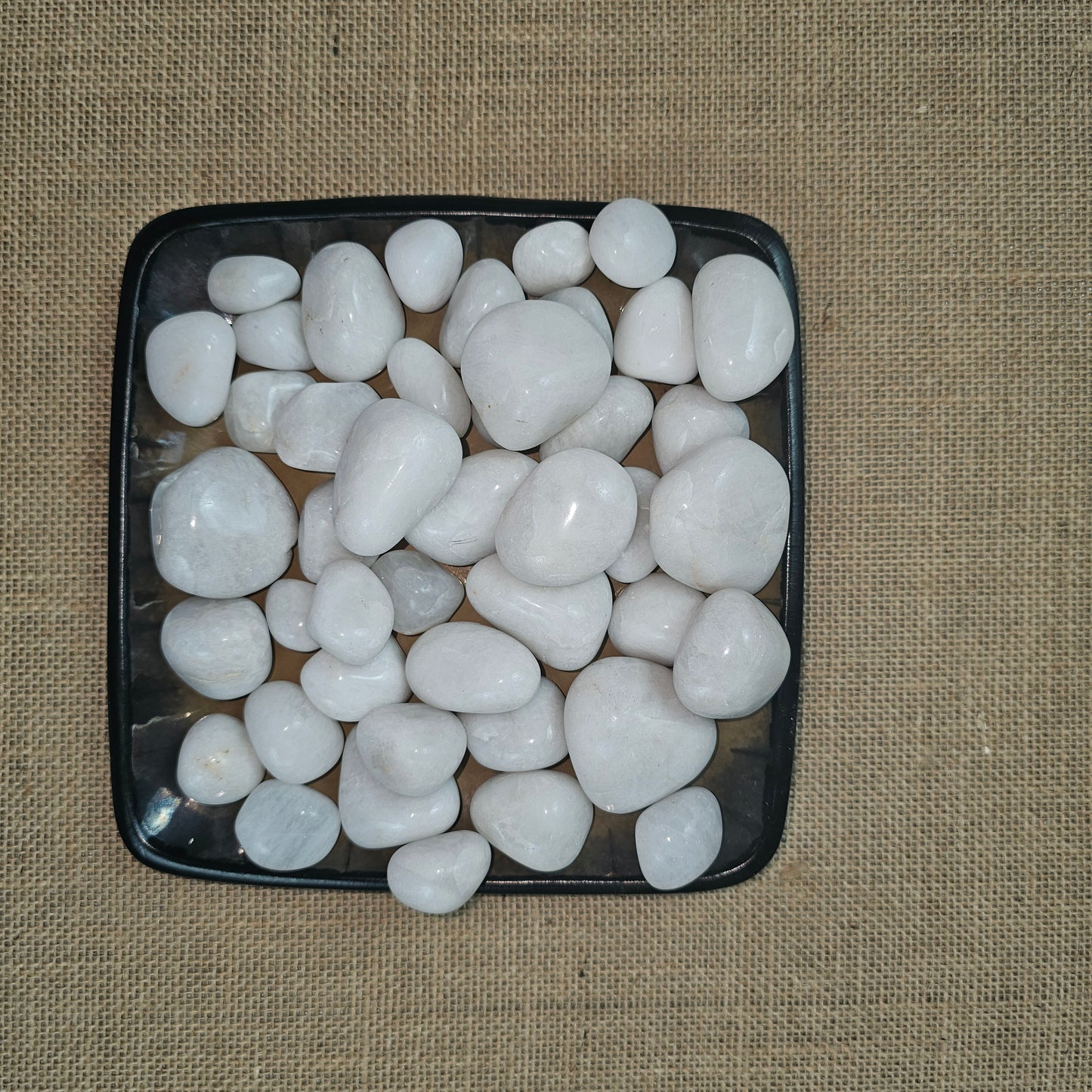 PS000012 - White Polished Pebbles - 500 Grams