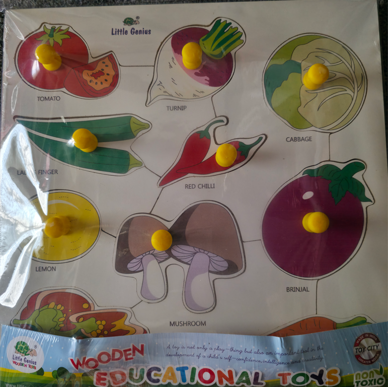 BLT000025 - Vegetable Tray - With Big Knob