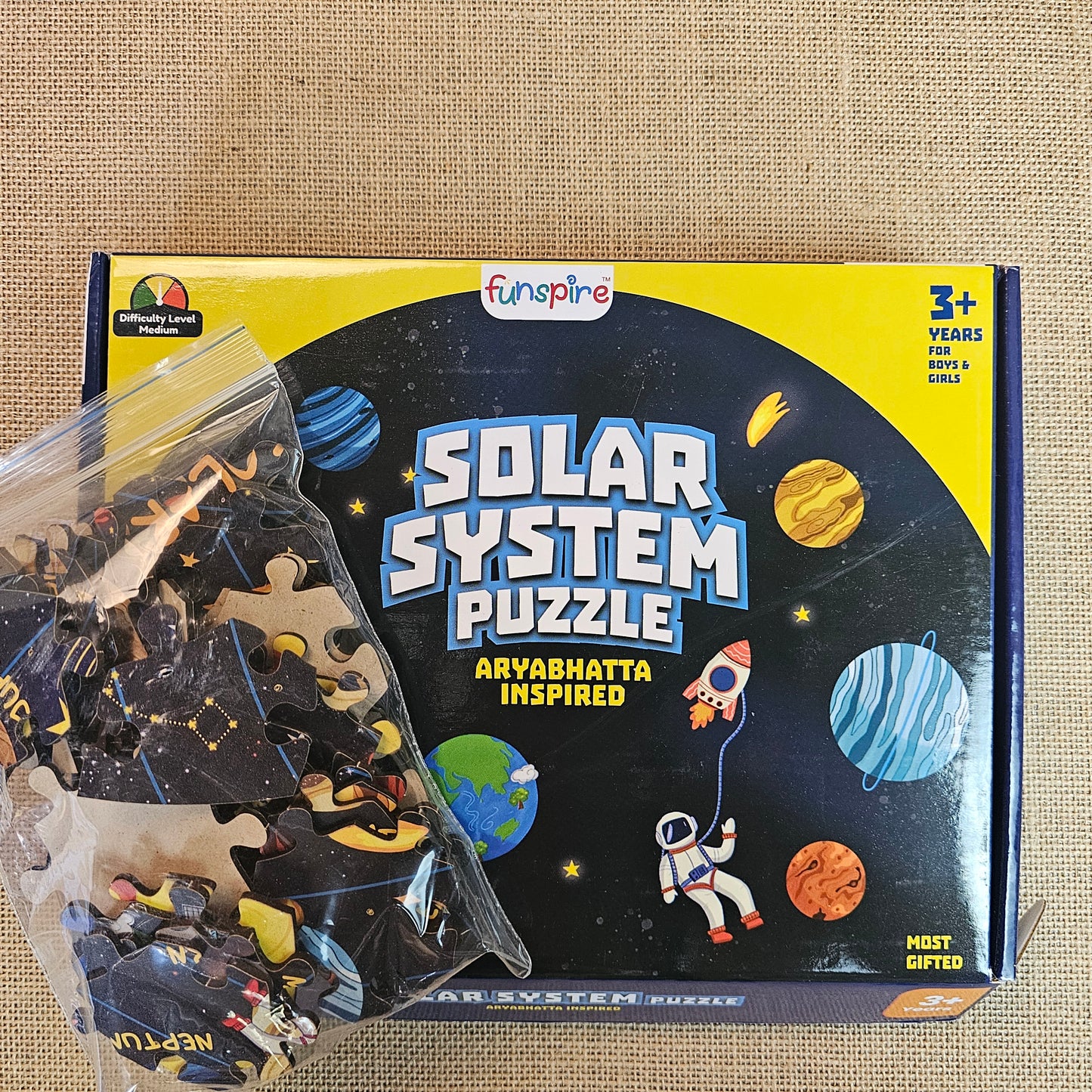 PFC000003 - Solar System Wooden Puzzle