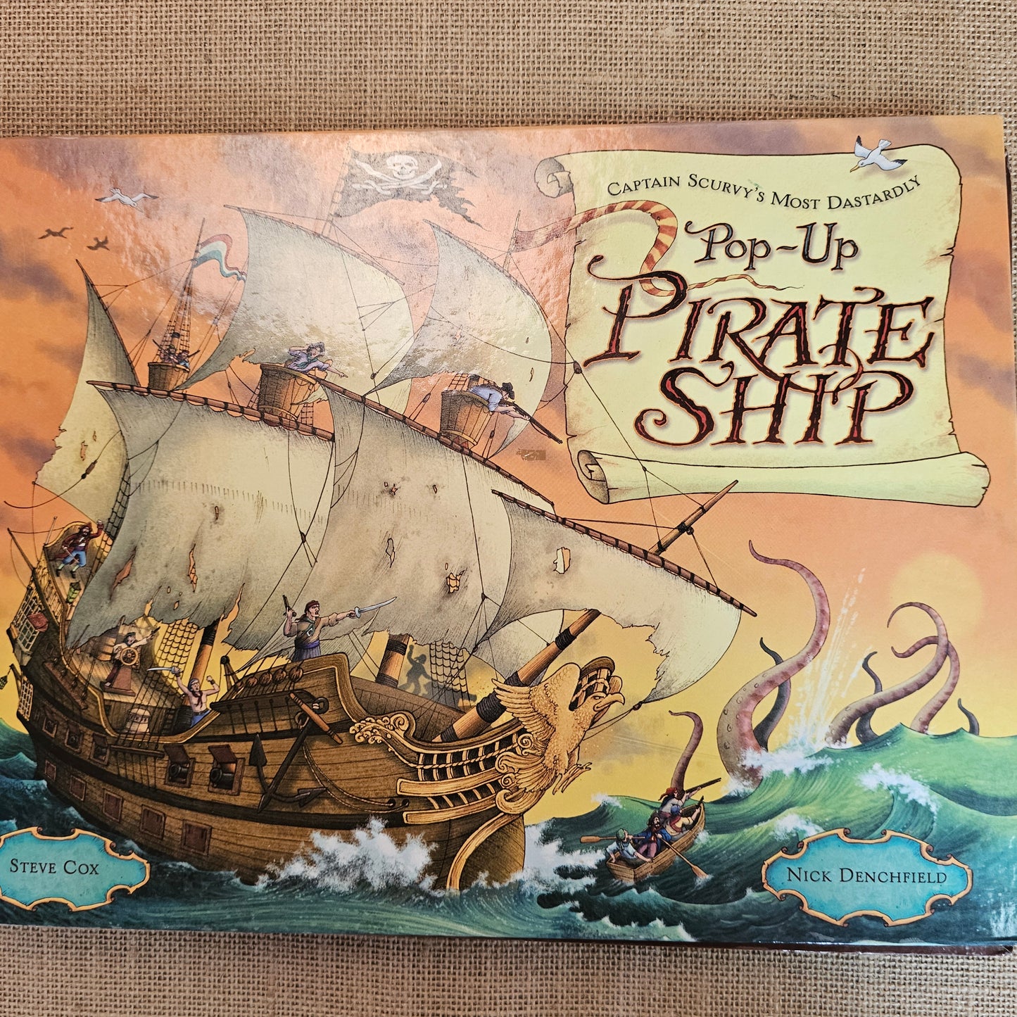 PLB000011 - Pop-up Pirate Ship